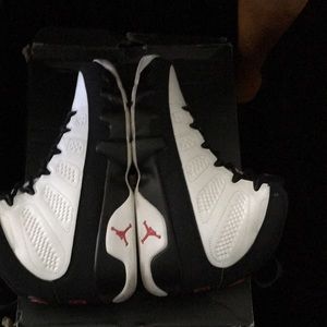 Air Jordan 9 Retro
